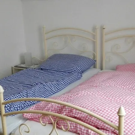 Ferienhaus Roman بيت للعطل *